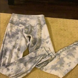 Lululemon 25 in diamond dye aligns